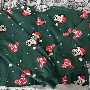Green Holiday Sweatshirt with Cartoon Print DISNEY Mickey Mouse cropped XL small